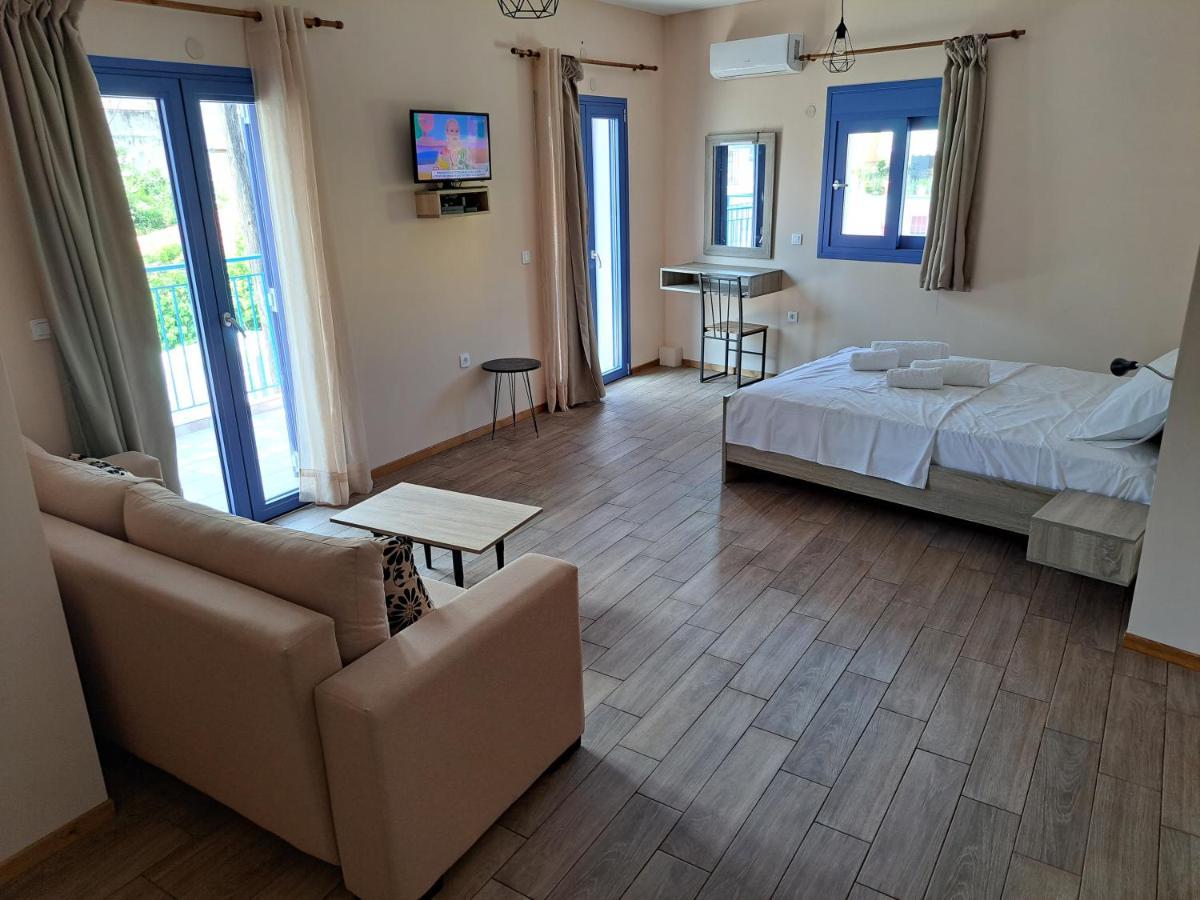 Blue Moon Apartment Айя-Евфимия Экстерьер фото